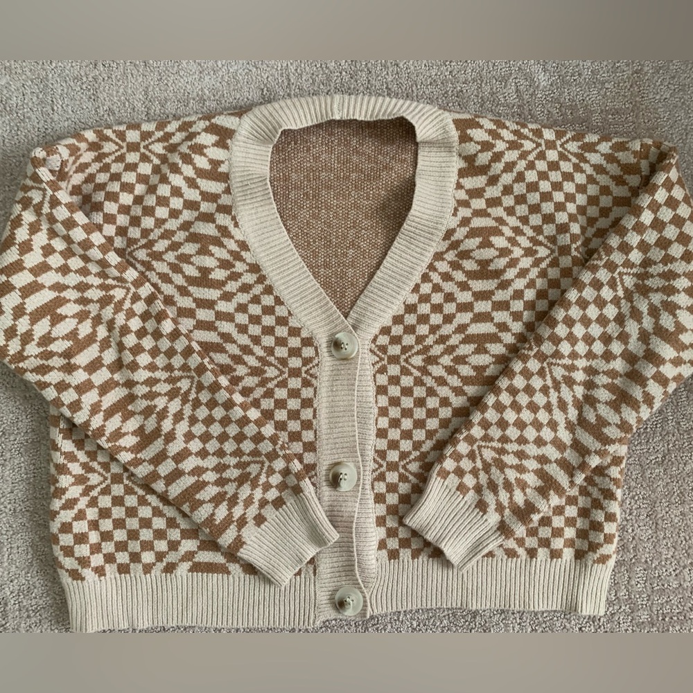 Large vintage style geo print cropped cardigan